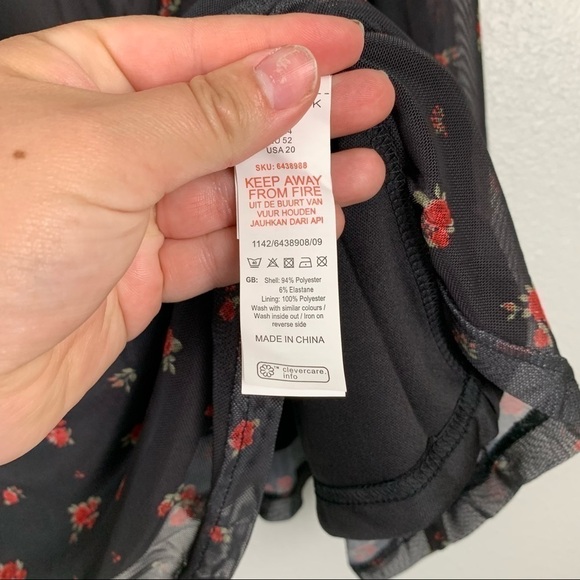 NEW Look Curves Long Sleeve‎ V Neck Floral Top 20 NWT - Picture 5 of 6